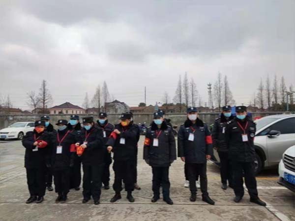 博立保安青年突击队鼎力维护核酸采样点现场秩序！