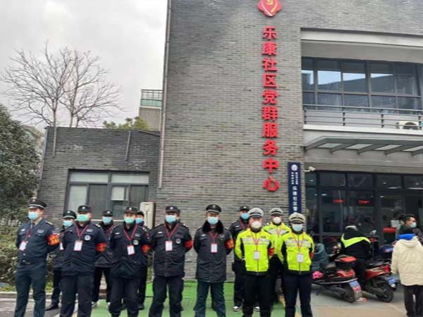 博立保安青年突击队鼎力维护核酸采样点现场秩序！