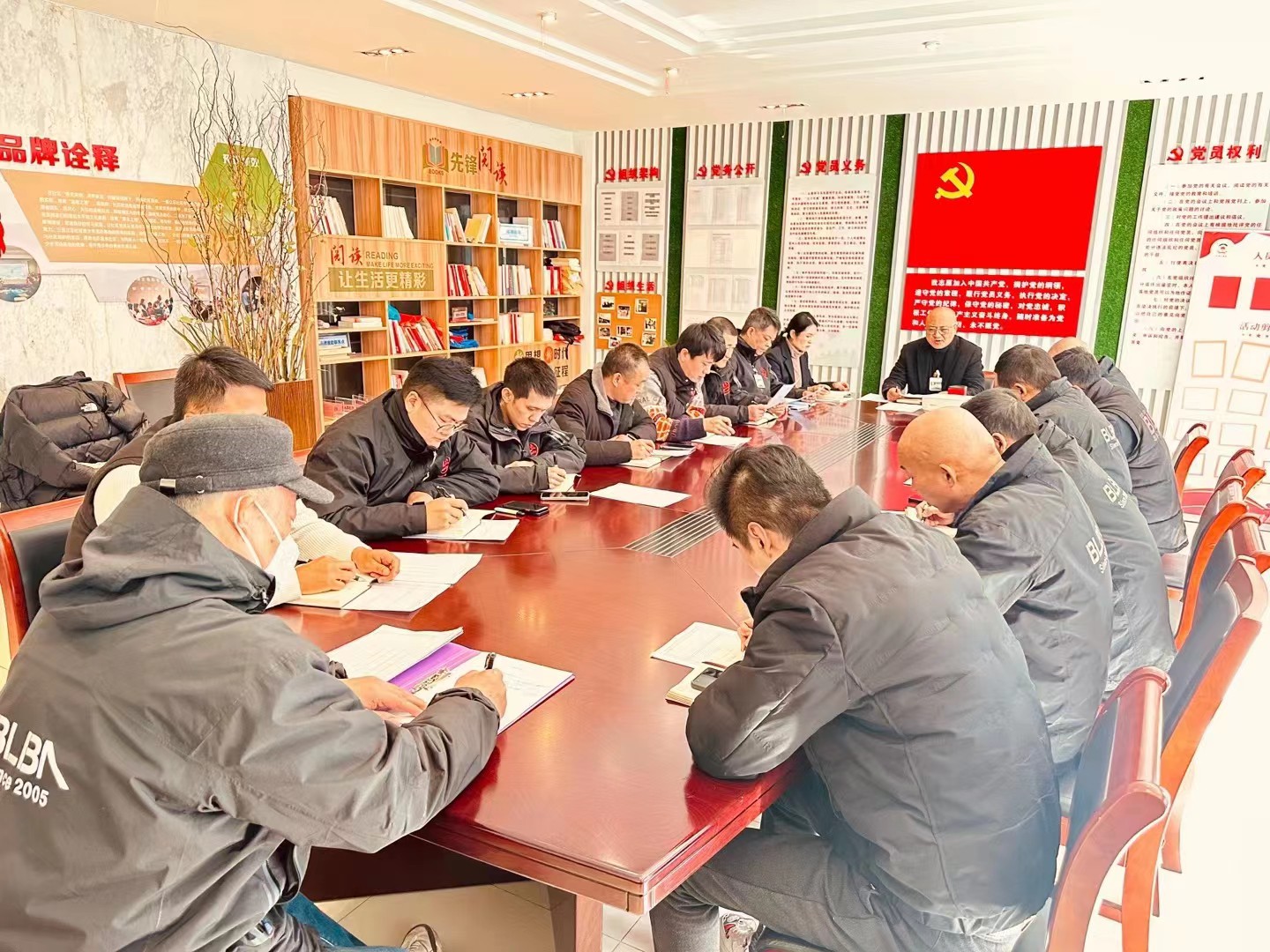 只有找出缺点和不足，才能有更好的明天！